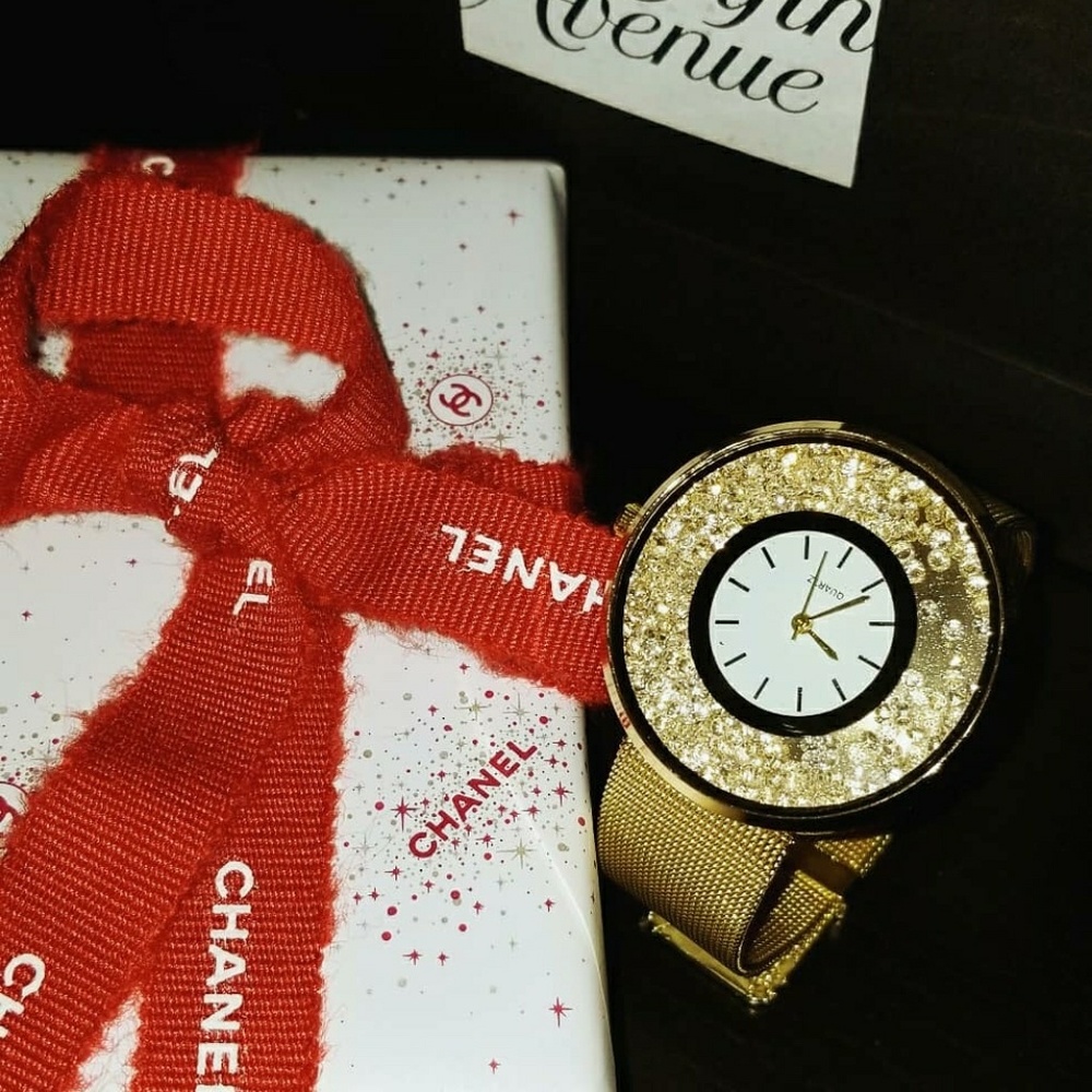 Woman's Watch Crystal Dial Yellow White Rose Gold